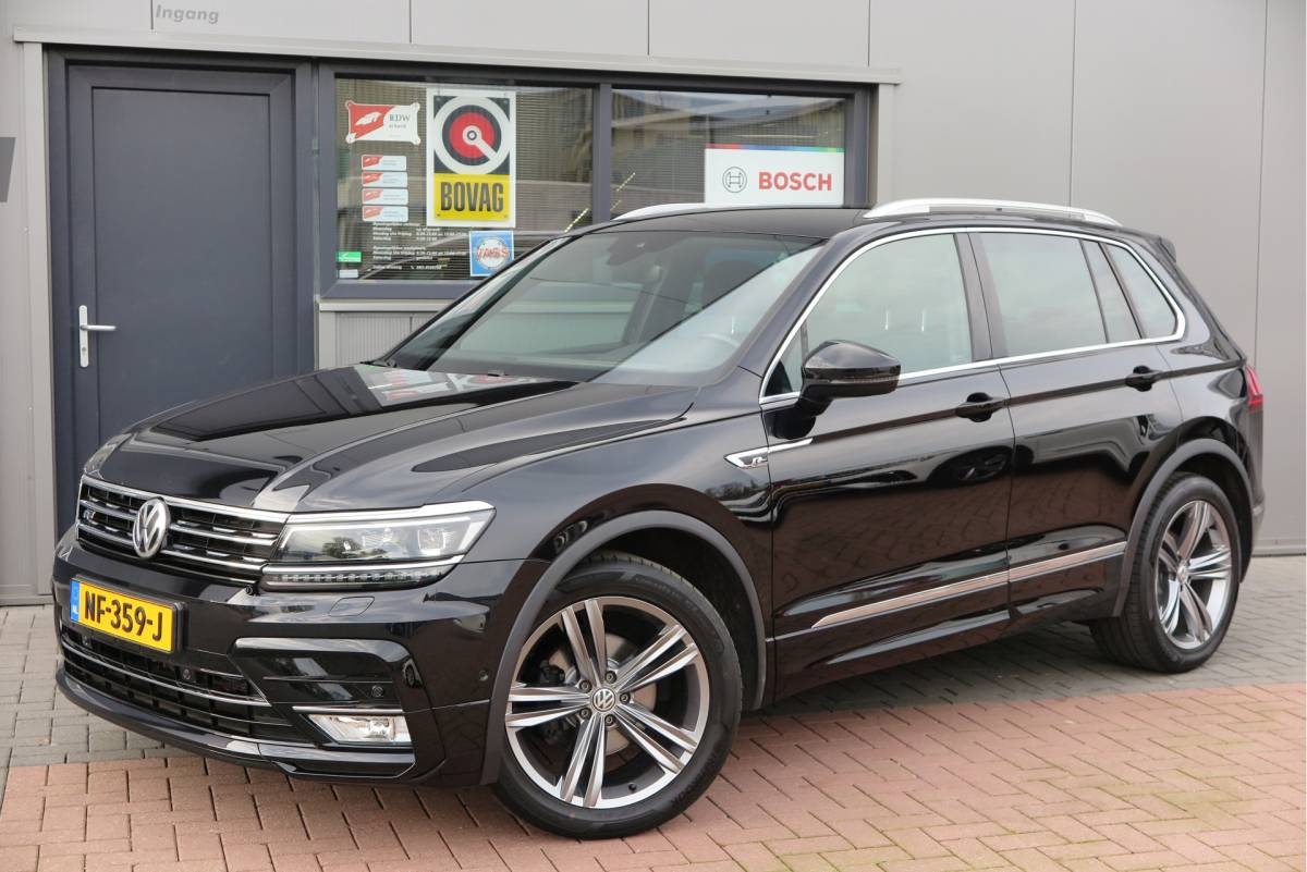 Volkswagen Tiguan Volkswagen Tiguan 1.4 TSI 92kw 125pk R-Line  Connected Series, Trekhaak afneembaar , Lane assist, Cruise control , Carplay , Navi, PDC, Achteruitrijcamera , LMV. Parkeerassistent . etc
