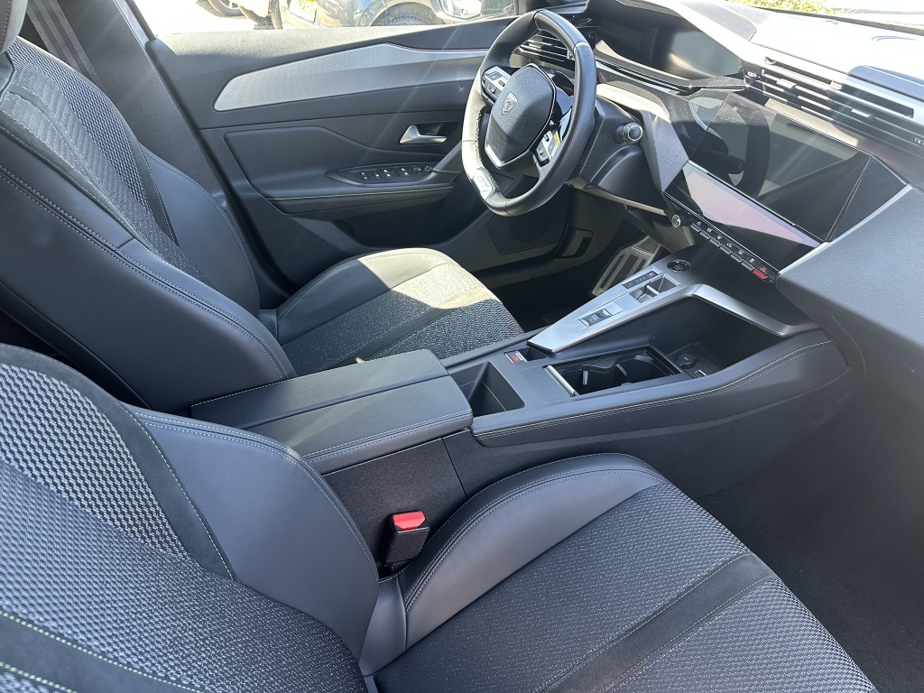 Peugeot 308 Peugeot 308 SW 1.2 Hybrid 145 GT