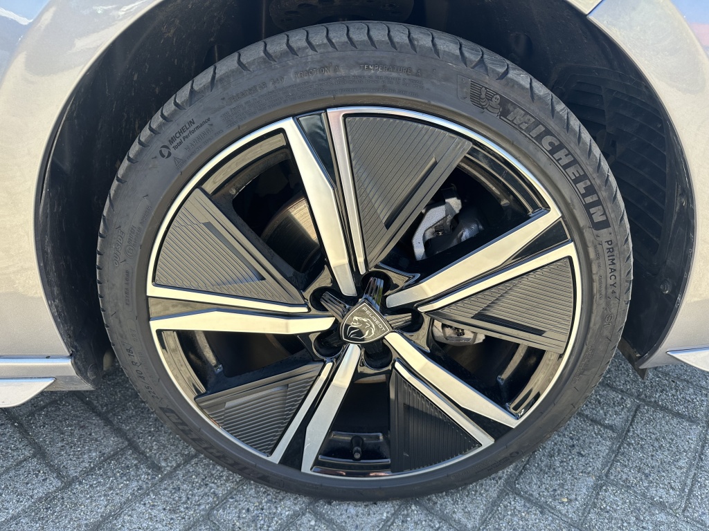Peugeot 308 Peugeot 308 SW 1.2 Hybrid 145 GT
