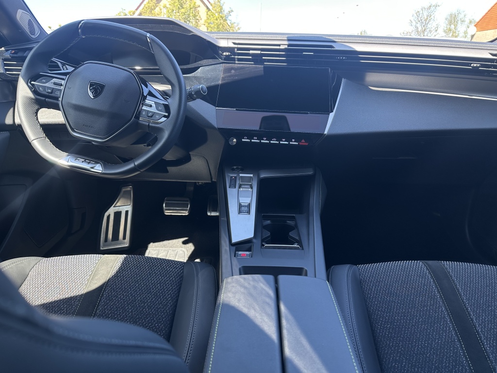 Peugeot 308 Peugeot 308 SW 1.2 Hybrid 145 GT
