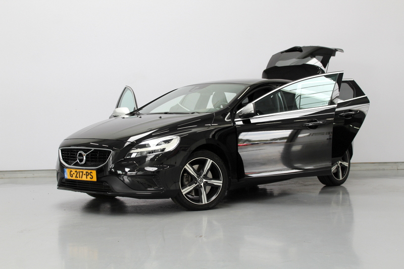 Volvo V40 Volvo V40 1.5 T3 Polar+ Sport 153PK | RIJKLAAR |  R-DESIGN | ALCANTARA/LEER | AUTOMAAT | PANORAMADAK | HARMAN KARDON | AFN.TREKHAAK | PARK.SENSOREN