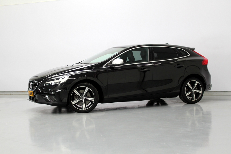 Volvo V40 Volvo V40 1.5 T3 Polar+ Sport 153PK | RIJKLAAR |  R-DESIGN | ALCANTARA/LEER | AUTOMAAT | PANORAMADAK | HARMAN KARDON | AFN.TREKHAAK | PARK.SENSOREN