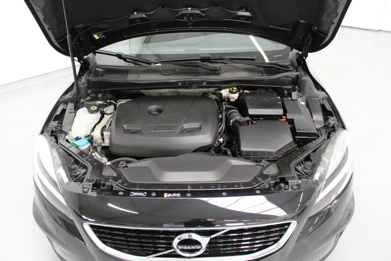 Volvo V40 Volvo V40 1.5 T3 Polar+ Sport 153PK | RIJKLAAR |  R-DESIGN | ALCANTARA/LEER | AUTOMAAT | PANORAMADAK | HARMAN KARDON | AFN.TREKHAAK | PARK.SENSOREN