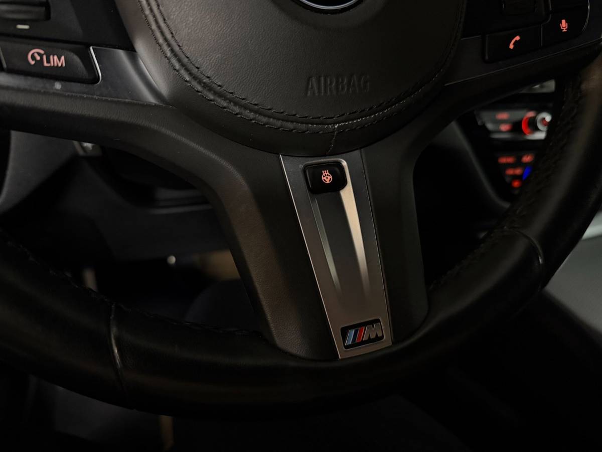 BMW 5 Serie BMW 5-serie Touring 530i High Executive *M-Pakket* 252PK! Carplay|360 Camera|Memory|Stoelventilatie|NAP