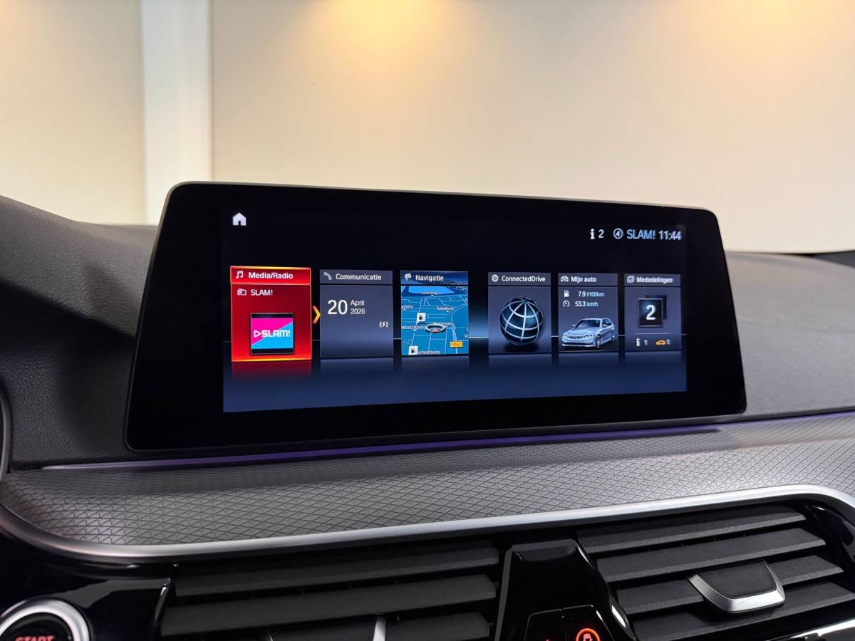 BMW 5 Serie BMW 5-serie Touring 530i High Executive *M-Pakket* 252PK! Carplay|360 Camera|Memory|Stoelventilatie|NAP