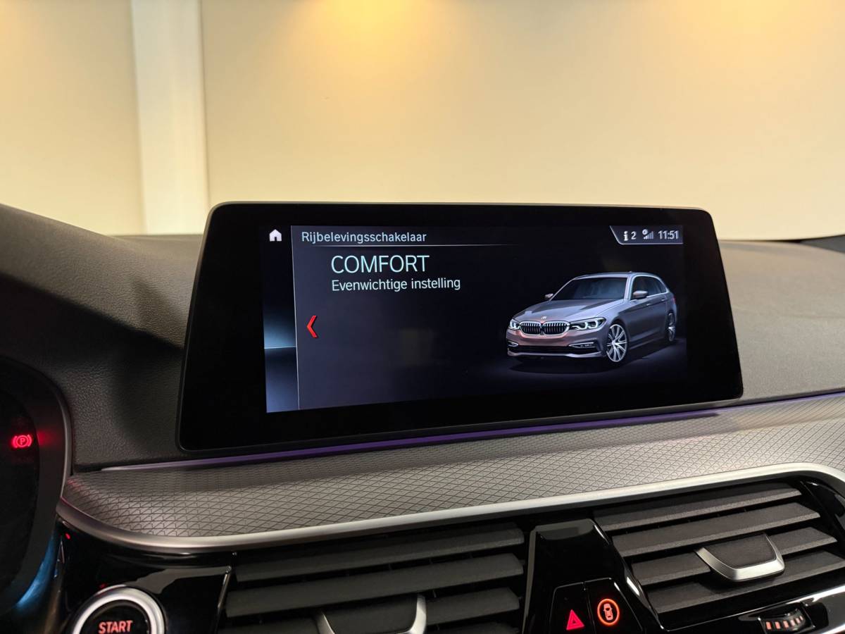 BMW 5 Serie BMW 5-serie Touring 530i High Executive *M-Pakket* 252PK! Carplay|360 Camera|Memory|Stoelventilatie|NAP