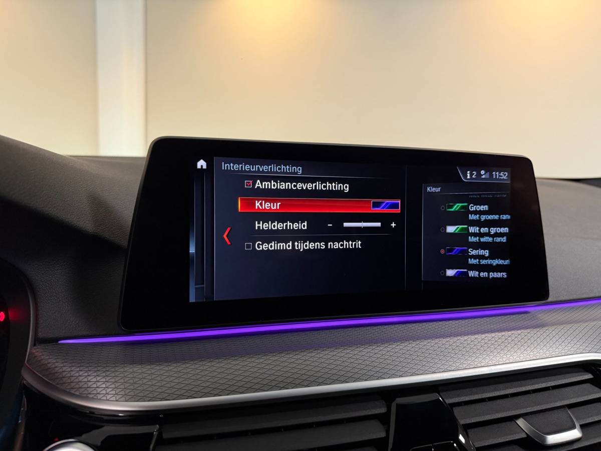 BMW 5 Serie BMW 5-serie Touring 530i High Executive *M-Pakket* 252PK! Carplay|360 Camera|Memory|Stoelventilatie|NAP