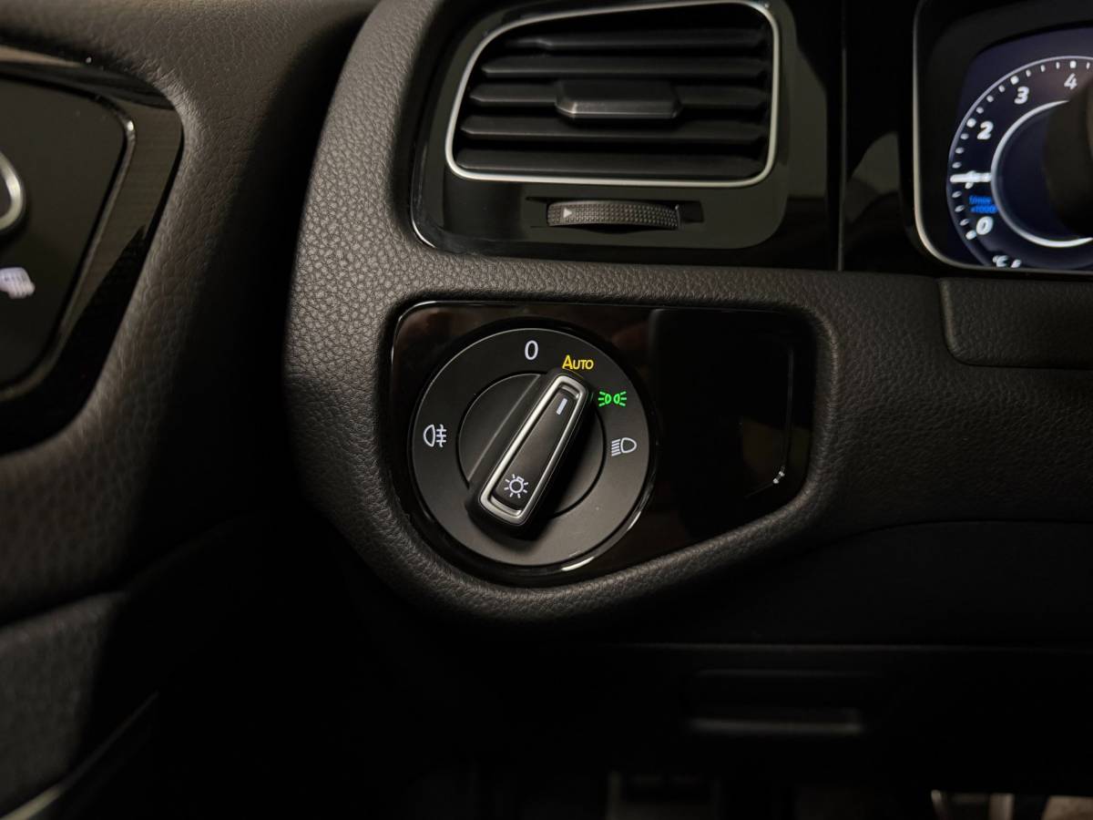 Volkswagen Golf Volkswagen Golf Variant 1.5 TSI Highline Business R *Massage* Pano|Carplay|R-Line|ACC|Camera|Stoelverw.|DAB