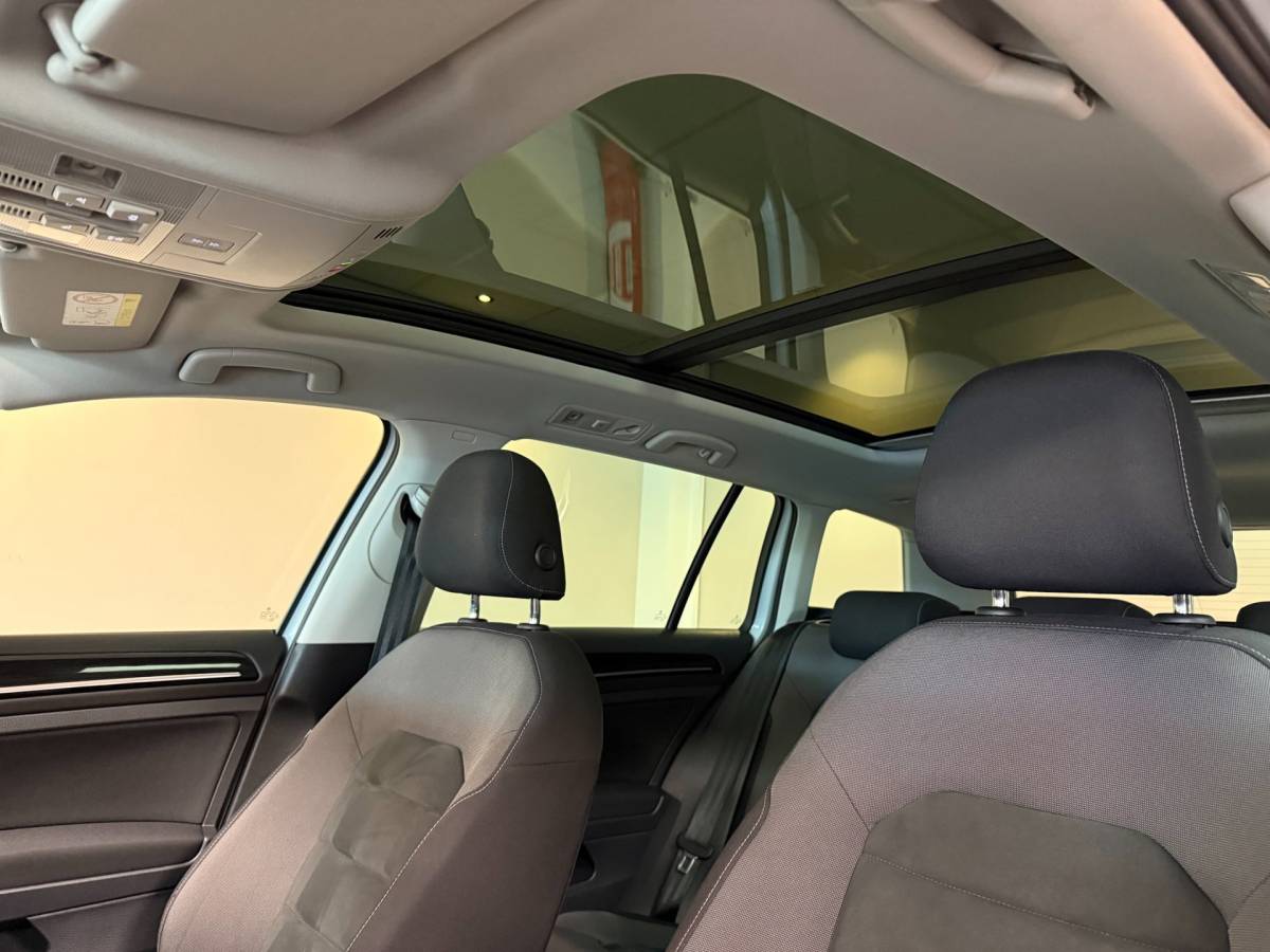 Volkswagen Golf Volkswagen Golf Variant 1.5 TSI Highline Business R *Massage* Pano|Carplay|R-Line|ACC|Camera|Stoelverw.|DAB