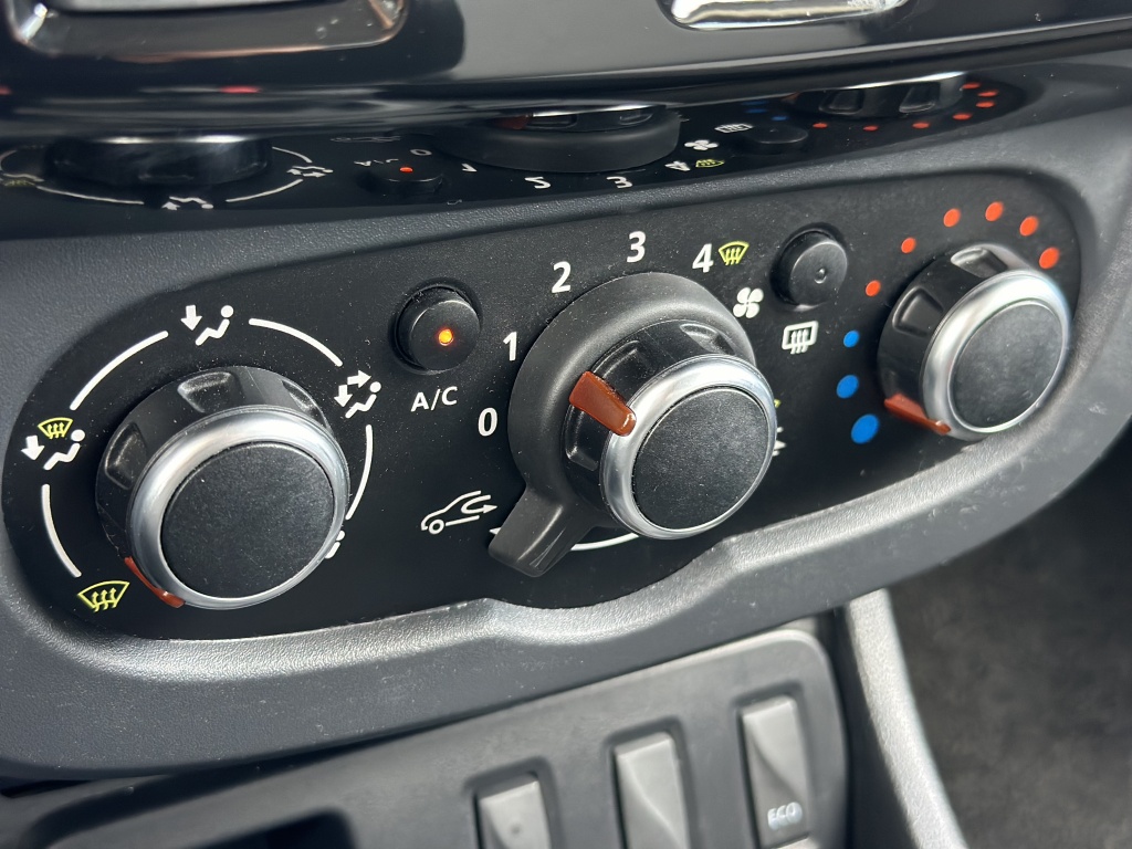 Dacia Duster Dacia Duster 1.2 TCe Blackshadow MultiMedia*Cruise Control*Trekhaak*Privacy