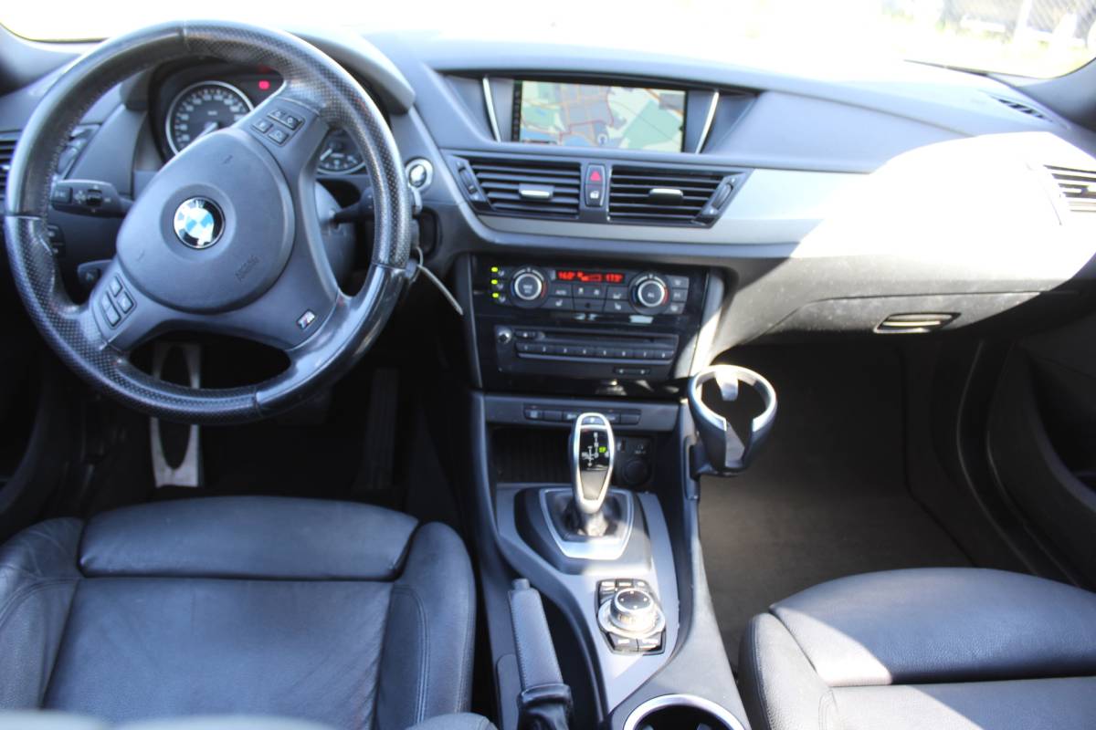 BMW X1 BMW X1 SDrive20i High Executive M uitv. nap ,,leder panorama