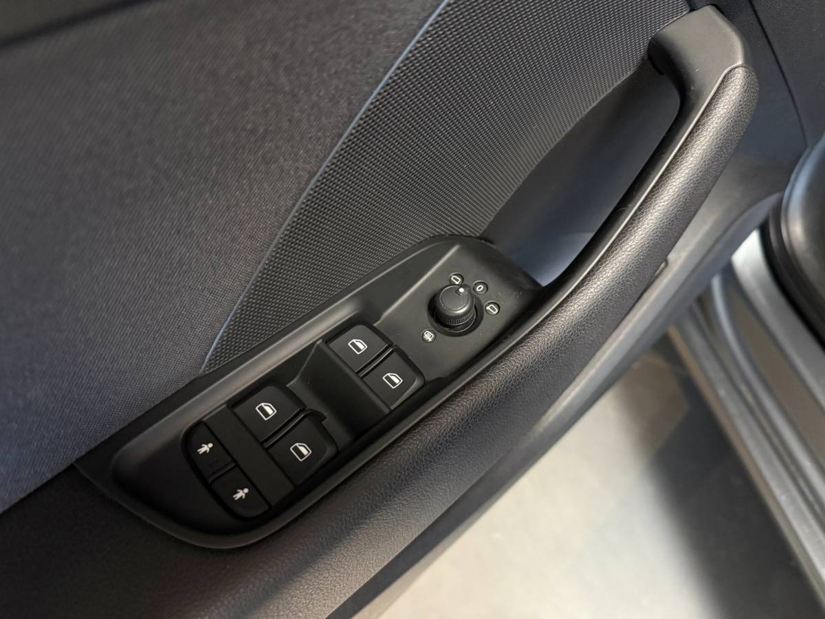 Audi A3 Audi A3 Sportback 1.2 TFSI Ambiente Pro Line plus *Top onderhouden* All-seasons|Stoelverw.|Cruise|PDC|BT