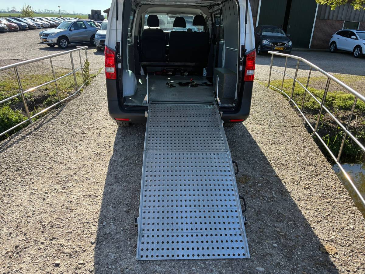 Mercedes-Benz Vito Mercedes-Benz Vito 111 CDI Functional Extra Lang | Rolstoelbus + Camera Nu € 12.975,-!!!