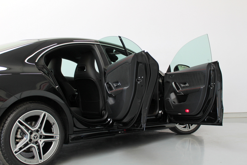 Mercedes-Benz CLA Mercedes-Benz CLA-klasse 180 AMG Line 136PK, SFEERVERLICHTING | STUUR/STOELVERWARMING | MBUX | LED