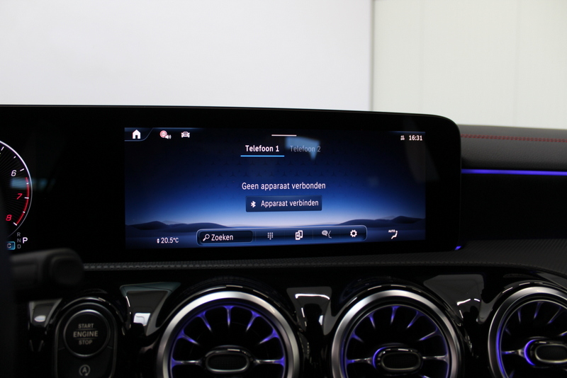 Mercedes-Benz CLA Mercedes-Benz CLA-klasse 180 AMG Line 136PK, SFEERVERLICHTING | STUUR/STOELVERWARMING | MBUX | LED