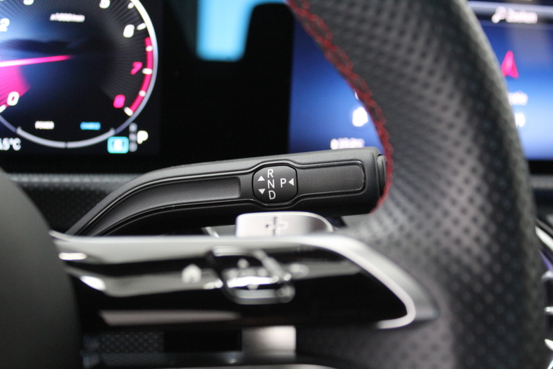 Mercedes-Benz CLA Mercedes-Benz CLA-klasse 180 AMG Line 136PK, SFEERVERLICHTING | STUUR/STOELVERWARMING | MBUX | LED