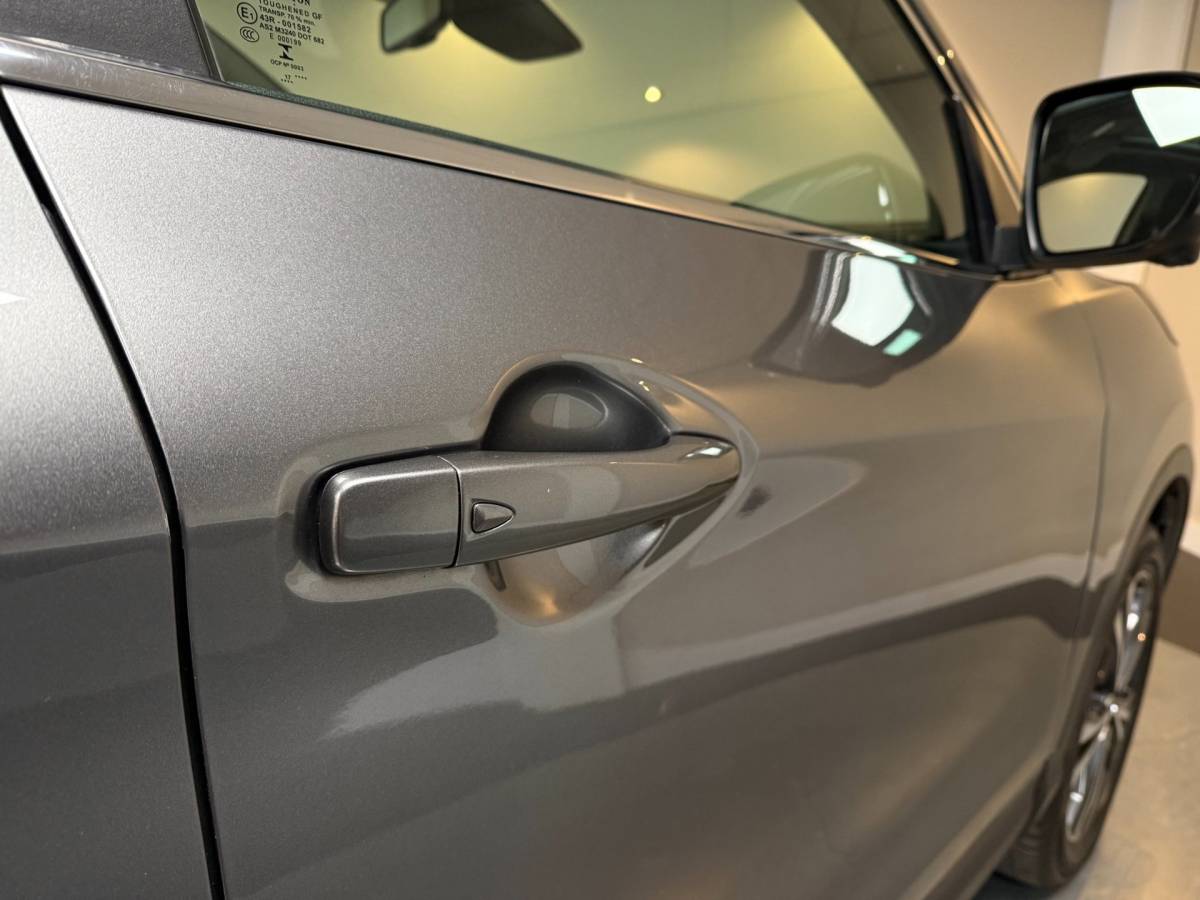 Nissan QASHQAI Nissan Qashqai 1.2 N-Connecta *All-seasons* Pano|360′ Camera|Cruise|Navi|DAB|PDC|NAP