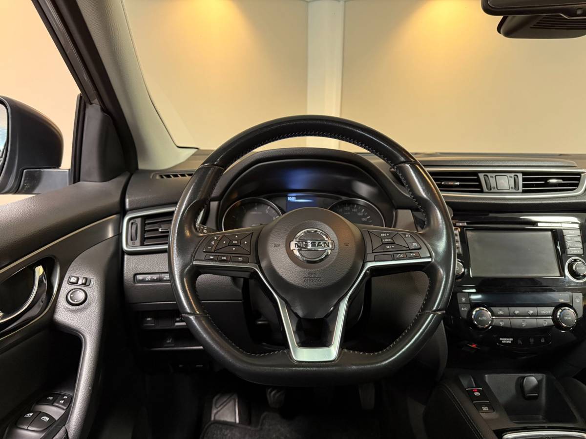 Nissan QASHQAI Nissan Qashqai 1.2 N-Connecta *All-seasons* Pano|360′ Camera|Cruise|Navi|DAB|PDC|NAP