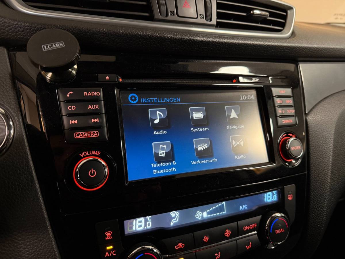 Nissan QASHQAI Nissan Qashqai 1.2 N-Connecta *All-seasons* Pano|360′ Camera|Cruise|Navi|DAB|PDC|NAP