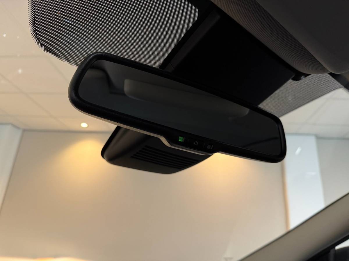 Nissan QASHQAI Nissan Qashqai 1.2 N-Connecta *All-seasons* Pano|360′ Camera|Cruise|Navi|DAB|PDC|NAP