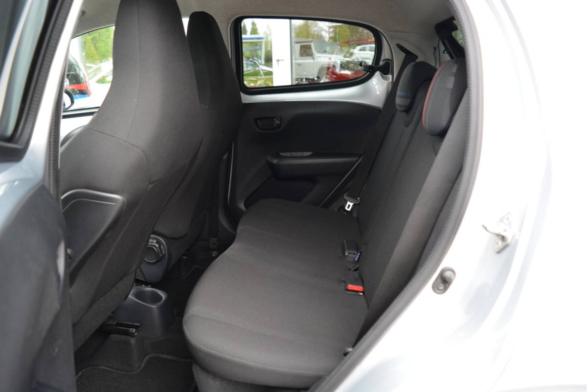 Peugeot 108 Peugeot 108 1.0 70PK e-VTi Active Pack Premium | Orig. NL | NAP | Chrome | Airco |