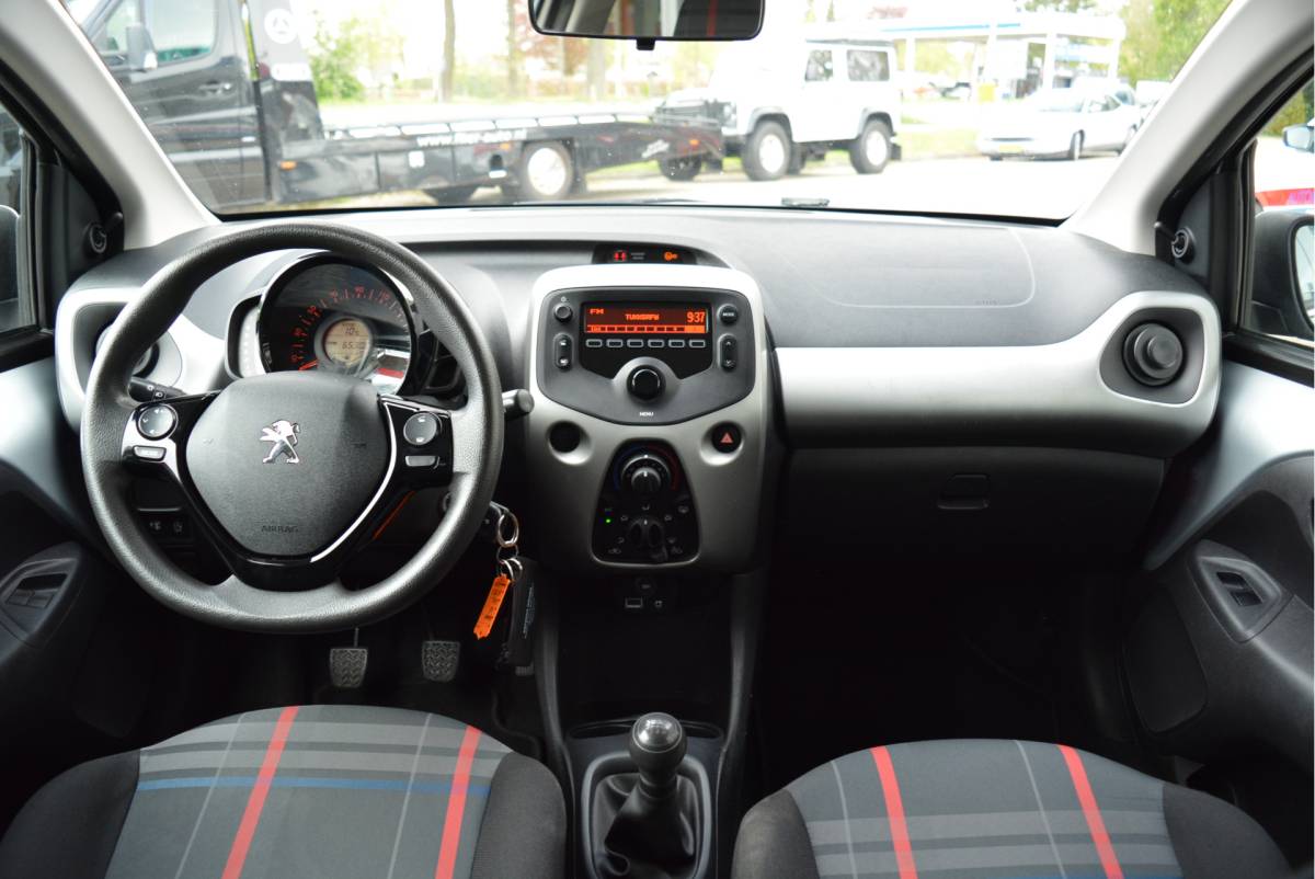 Peugeot 108 Peugeot 108 1.0 70PK e-VTi Active Pack Premium | Orig. NL | NAP | Chrome | Airco |