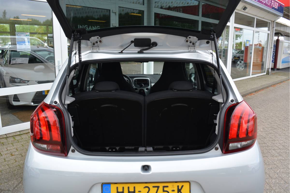 Peugeot 108 Peugeot 108 1.0 70PK e-VTi Active Pack Premium | Orig. NL | NAP | Chrome | Airco |