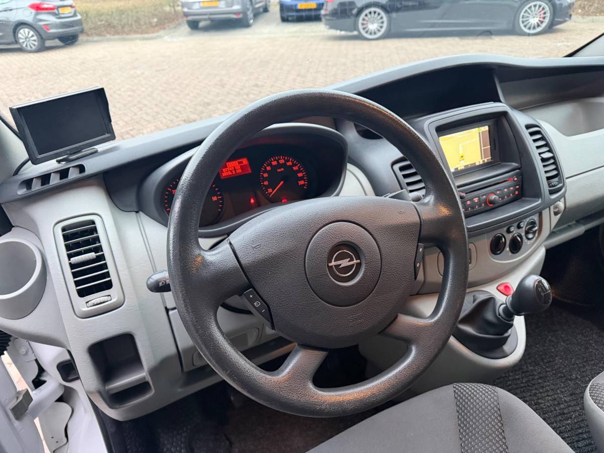 Opel Vivaro Opel Vivaro 2.0 CDTI L2H1 Lang 3 persoons Airco Cruise Navi Elk.Ramen zeer nette