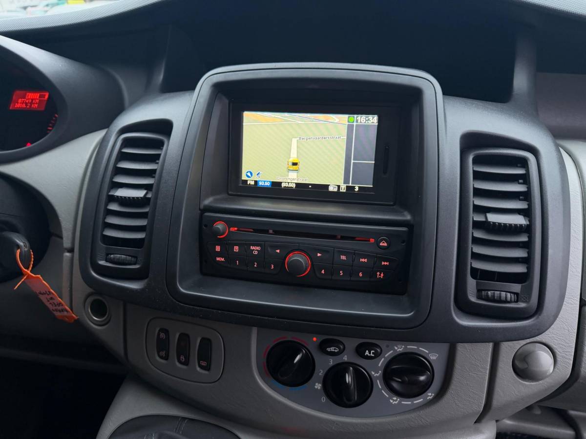 Opel Vivaro Opel Vivaro 2.0 CDTI L2H1 Lang 3 persoons Airco Cruise Navi Elk.Ramen zeer nette