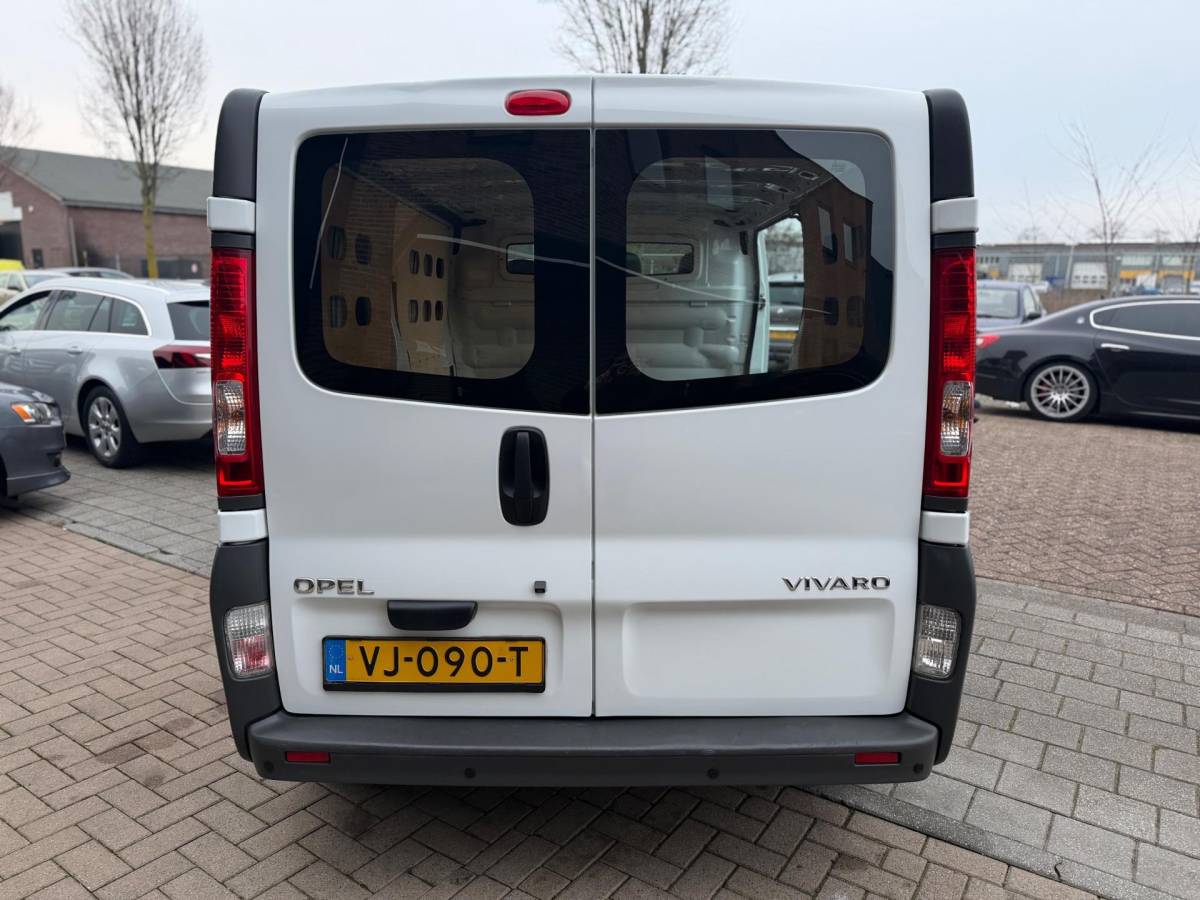 Opel Vivaro Opel Vivaro 2.0 CDTI L2H1 Lang 3 persoons Airco Cruise Navi Elk.Ramen zeer nette