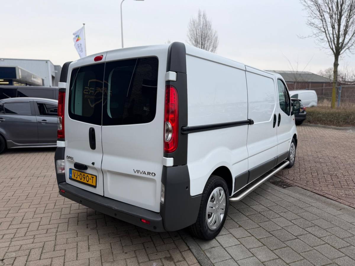 Opel Vivaro Opel Vivaro 2.0 CDTI L2H1 Lang 3 persoons Airco Cruise Navi Elk.Ramen zeer nette