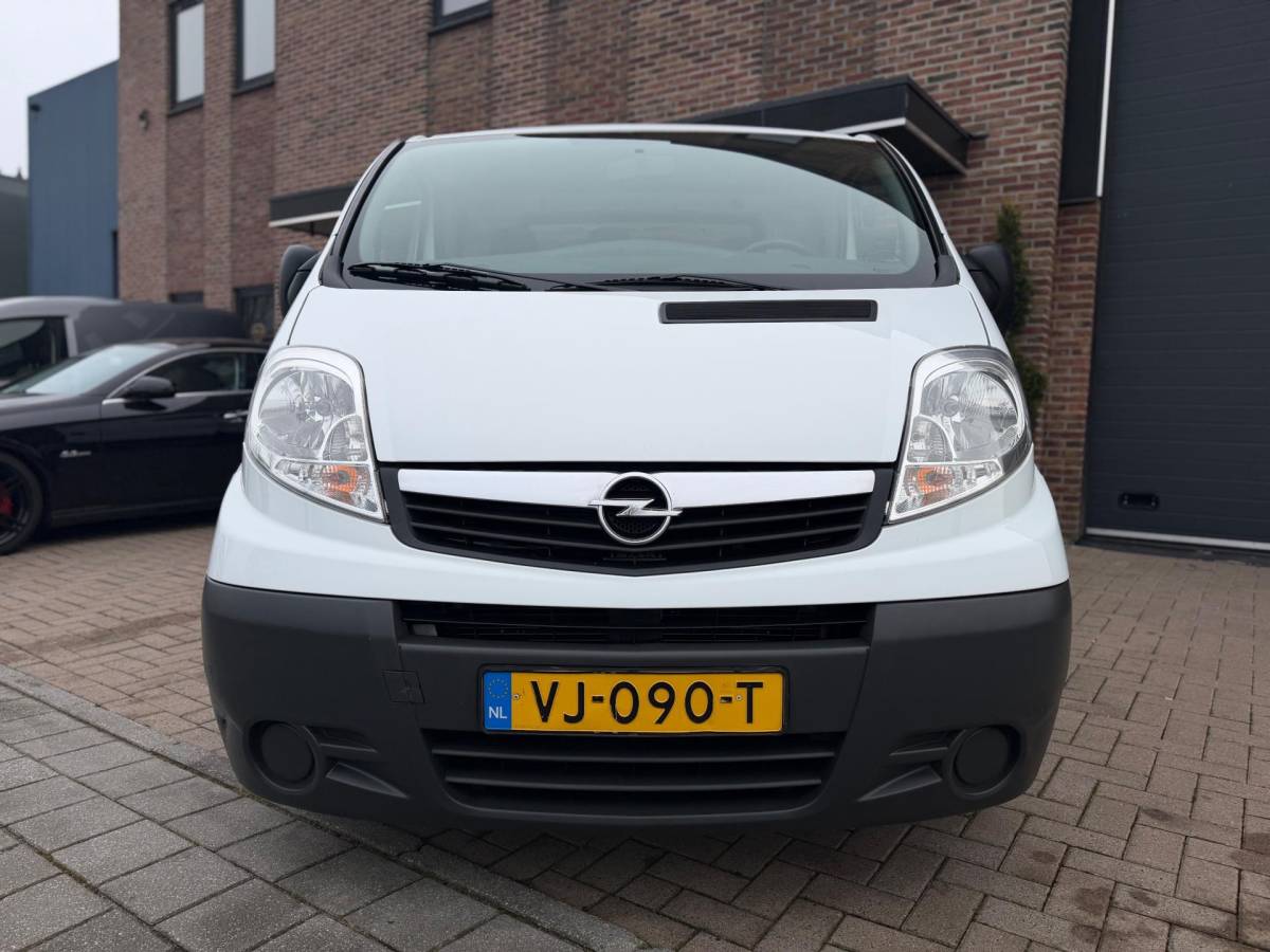 Opel Vivaro Opel Vivaro 2.0 CDTI L2H1 Lang 3 persoons Airco Cruise Navi Elk.Ramen zeer nette