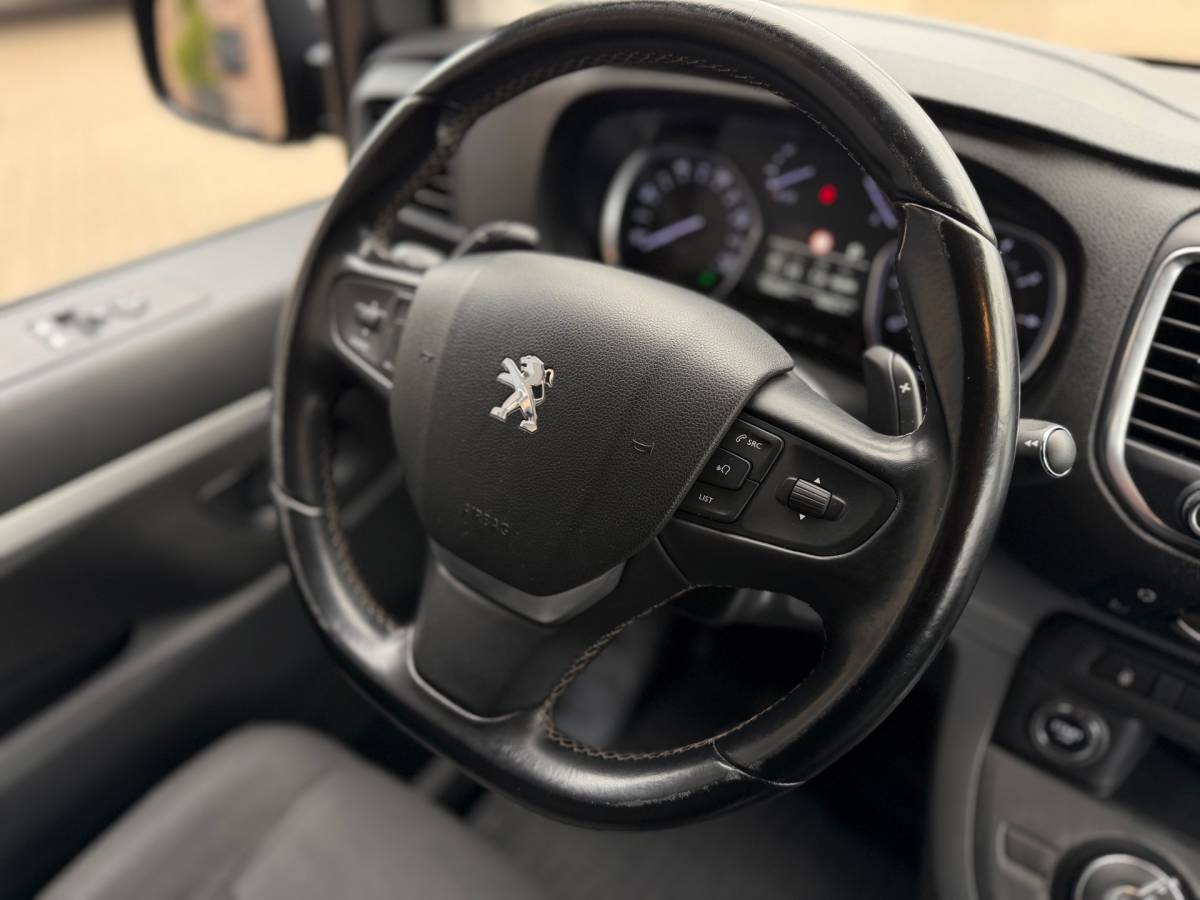 Peugeot Expert Peugeot Expert 231L 2.0 BlueHDI 177PK Automaat 180 LANG DC Premium Pack Dubbele Cabine Dubbele Airco keyless entry Navi Cruise