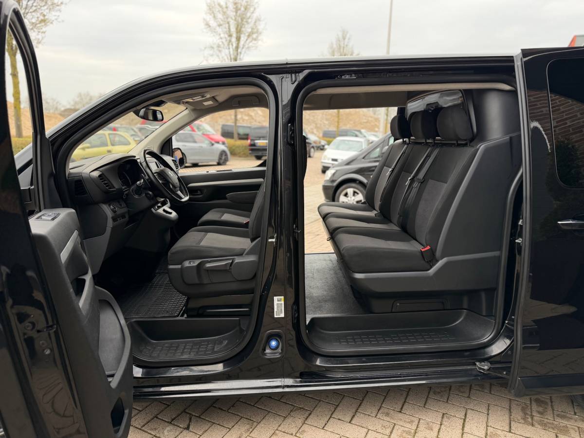 Peugeot Expert Peugeot Expert 231L 2.0 BlueHDI 177PK Automaat 180 LANG DC Premium Pack Dubbele Cabine Dubbele Airco keyless entry Navi Cruise