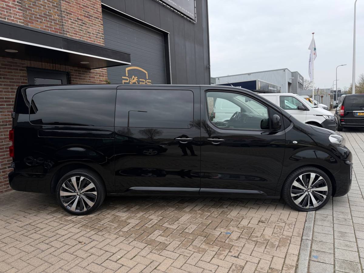 Peugeot Expert Peugeot Expert 231L 2.0 BlueHDI 177PK Automaat 180 LANG DC Premium Pack Dubbele Cabine Dubbele Airco keyless entry Navi Cruise
