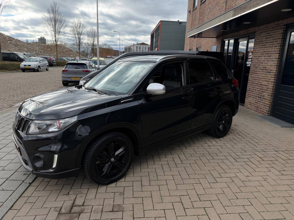 Suzuki Vitara Suzuki Vitara 1.4 S Boosterjet SUV 140PK Airco Navi Cruise Control Keyless Entry Camera Elk.Ramen Trekhaak zeer nette!!