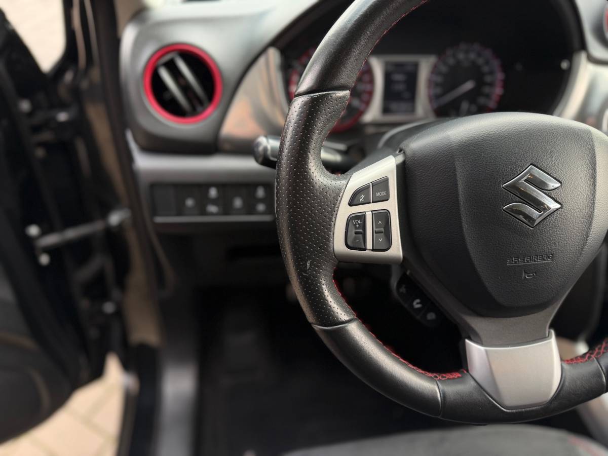 Suzuki Vitara Suzuki Vitara 1.4 S Boosterjet SUV 140PK Airco Navi Cruise Control Keyless Entry Camera Elk.Ramen Trekhaak zeer nette!!
