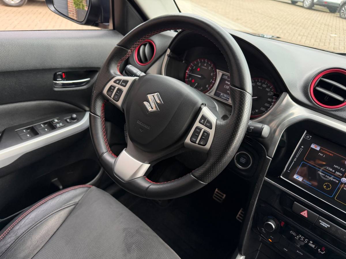Suzuki Vitara Suzuki Vitara 1.4 S Boosterjet SUV 140PK Airco Navi Cruise Control Keyless Entry Camera Elk.Ramen Trekhaak zeer nette!!