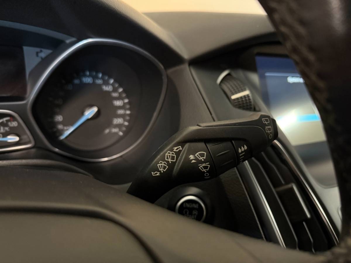 Ford Focus Ford Focus 1.0 *Automaat* Pano|Carplay|Stoel/Stuurverw.|Navi|Cruise|Sfeerverlichting|Climate|Blind-spot|Keyless