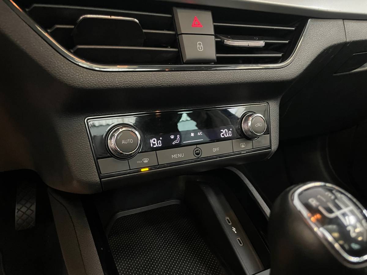 Škoda Scala Skoda Scala 1.0 TSI Ambition|Panoramadak|Carplay|Trekhaak|Clima
