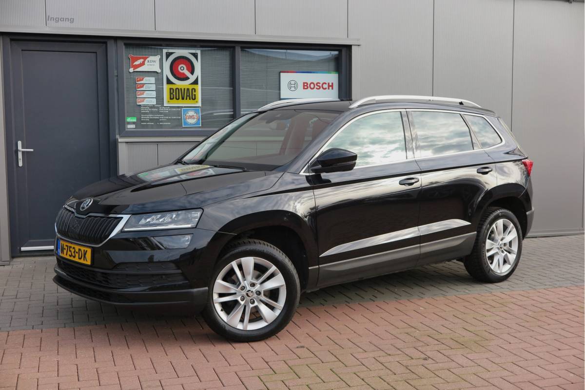 Škoda Karoq ŠKODA Karoq 1.5 TSI 150pk DSG ACT Business Edition Plus Trekhaak ,Side assist , Lane assist , Adaptive cruise, Stoelverwarming ,Navi, PDC , Camera etc. .