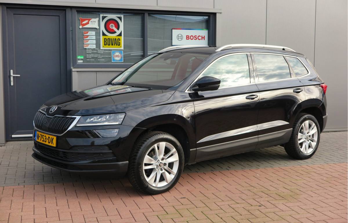 Škoda Karoq ŠKODA Karoq 1.5 TSI 150pk DSG ACT Business Edition Plus Trekhaak ,Side assist , Lane assist , Adaptive cruise, Stoelverwarming ,Navi, PDC , Camera etc. .