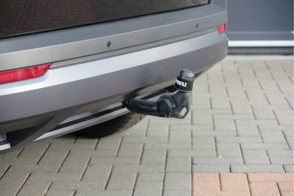 Škoda Karoq ŠKODA Karoq 1.5 TSI 150pk DSG ACT Business Edition Plus Trekhaak ,Side assist , Lane assist , Adaptive cruise, Stoelverwarming ,Navi, PDC , Camera etc. .