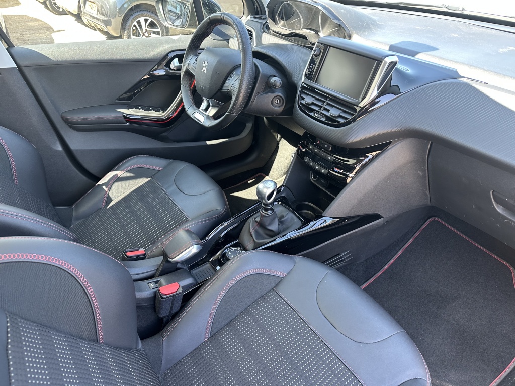 Peugeot 2008 Peugeot 2008 1.2 130 PK GT-Line |Nieuwe distributieriem |
