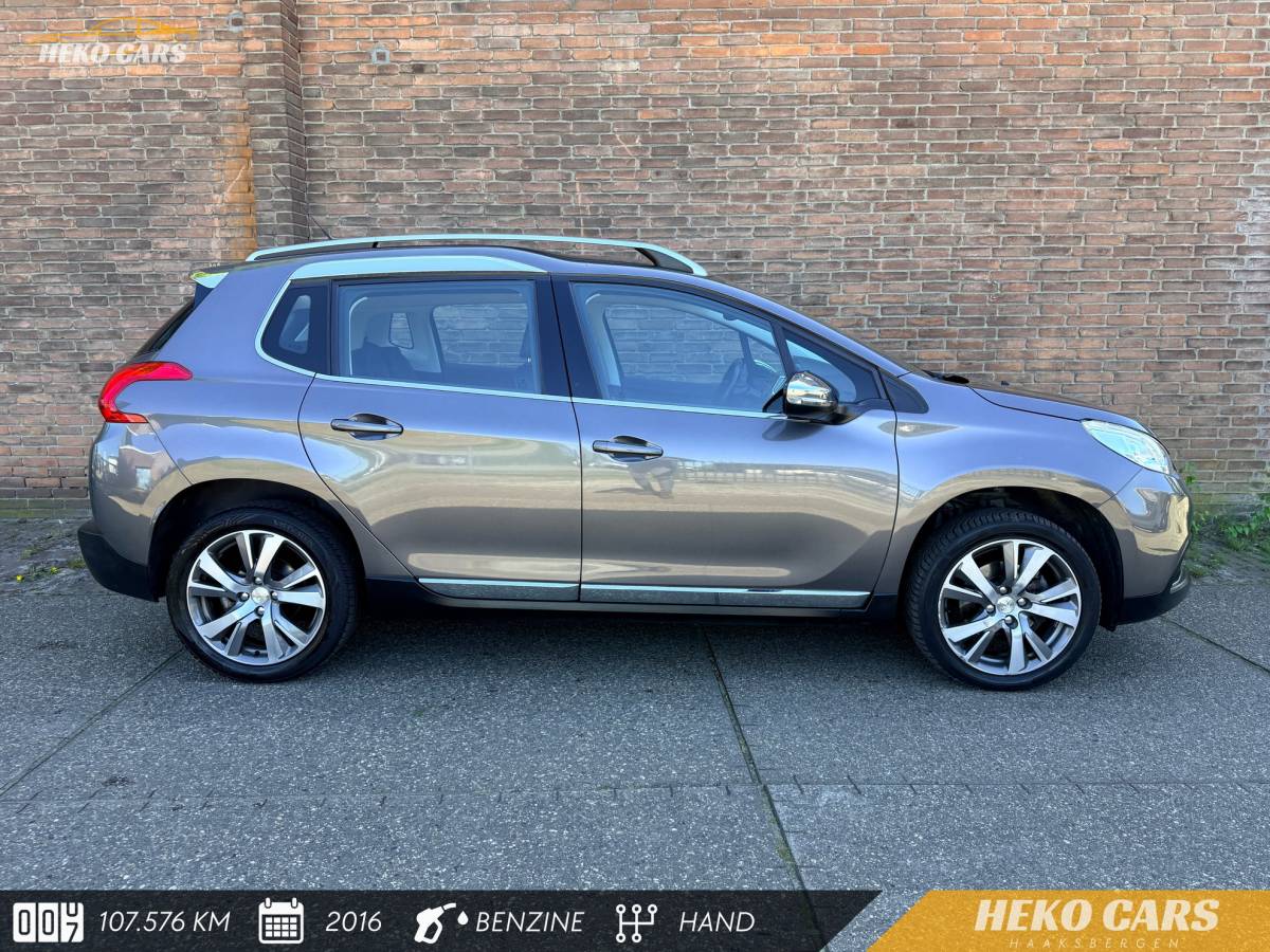 Peugeot 2008 PEUGEOT 2008 1.2 PureTech Allure·Climate·Cruise·Bluetooth·17 inch velgen