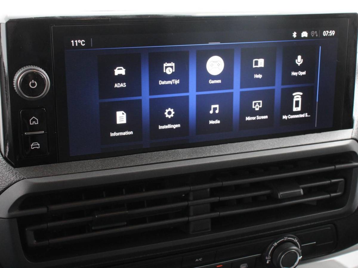 Opel Vivaro Opel Vivaro 2.0 BlueHDi 180 S&S L3 Automaat Apple Carplay /  Android Auto Parkeersensoren V+A Trekhaak Camera Navigatie Cruise Control LED koplampen houten afwerking laadruimte