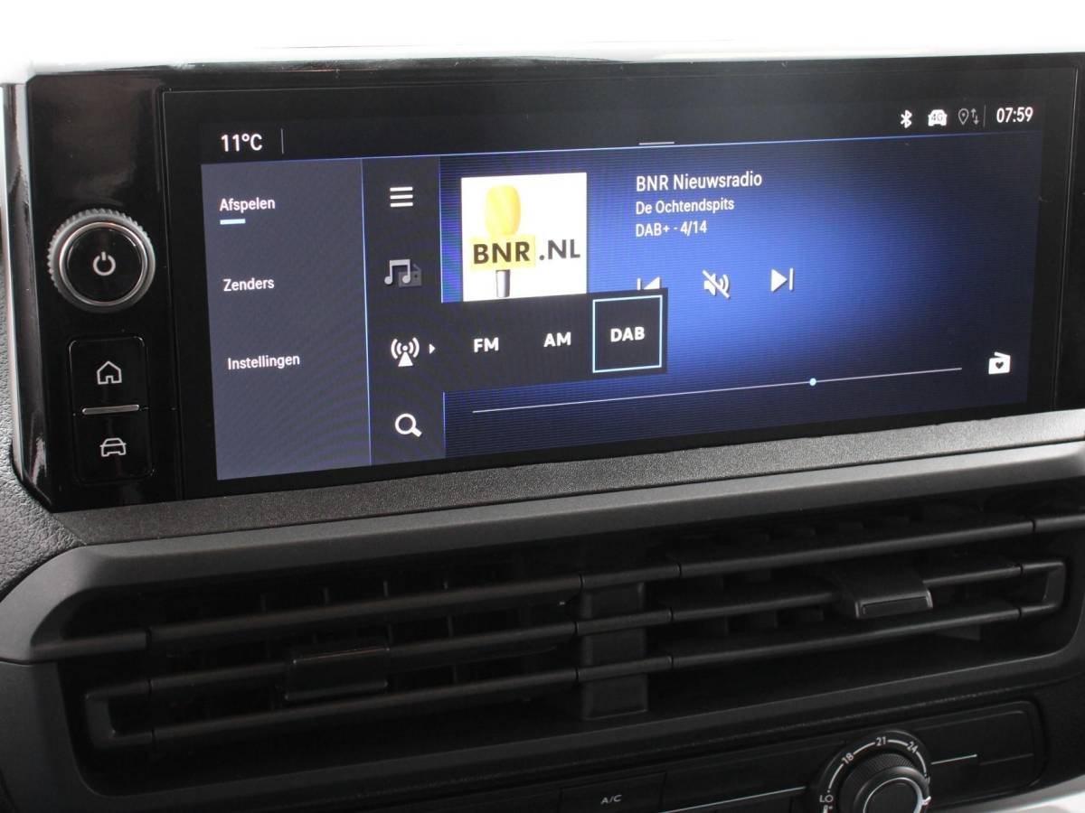 Opel Vivaro Opel Vivaro 2.0 BlueHDi 180 S&S L3 Automaat Apple Carplay /  Android Auto Parkeersensoren V+A Trekhaak Camera Navigatie Cruise Control LED koplampen houten afwerking laadruimte