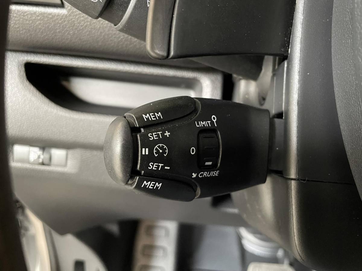 Opel Vivaro Opel Vivaro 145pk Automaat L2H1 Sport Edition Navigatie Trekhaak Cruise control Airco 3-zits Euro6