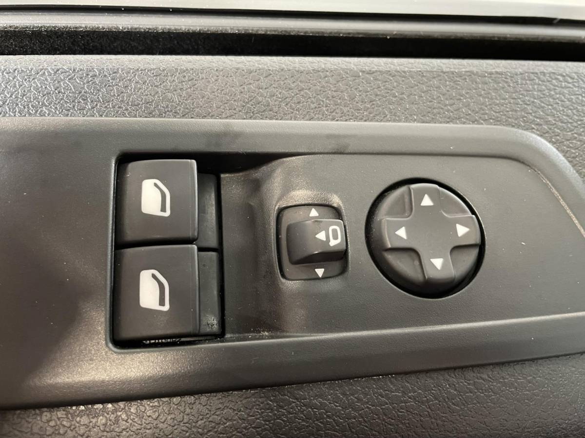 Opel Vivaro Opel Vivaro 145pk Automaat L2H1 Sport Edition Navigatie Trekhaak Cruise control Airco 3-zits Euro6