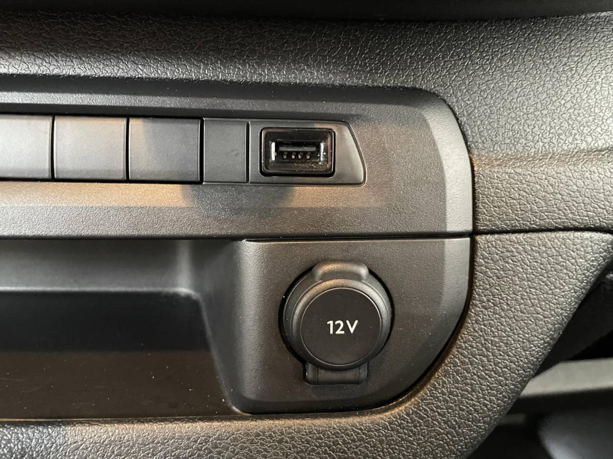 Opel Vivaro Opel Vivaro 145pk Automaat L2H1 Sport Edition Navigatie Trekhaak Cruise control Airco 3-zits Euro6
